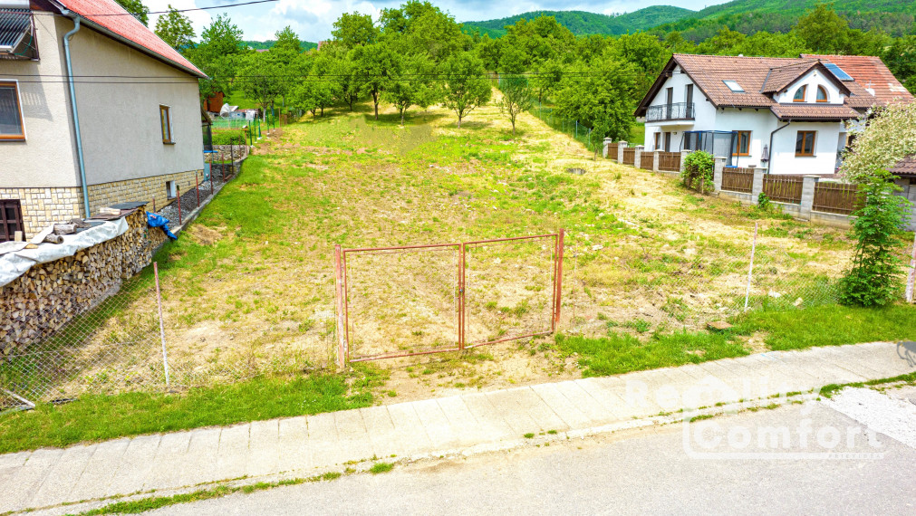 Slnečný stavebný pozemok 570 m2