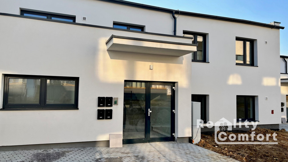 REZIDENCIA BOJNICE - 2-izb.byt s terasou a predzáhradkou