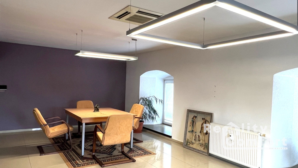 Moderná kancelária s veľkorysou výmerou 88 m²