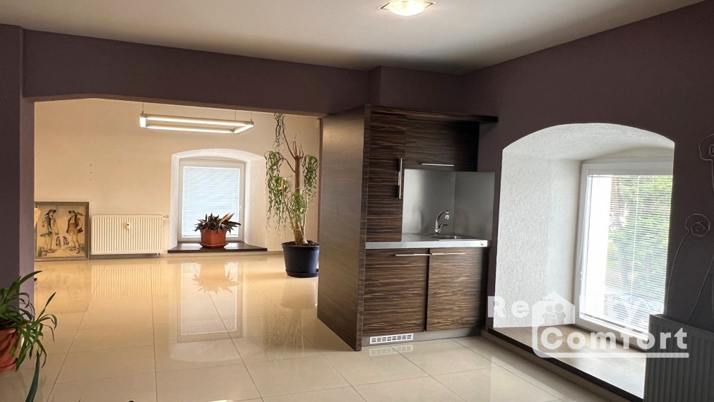 Moderná kancelária s veľkorysou výmerou 88 m²