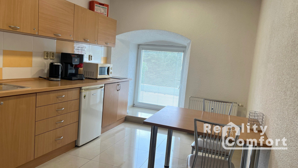 Moderná kancelária s veľkorysou výmerou 88 m²