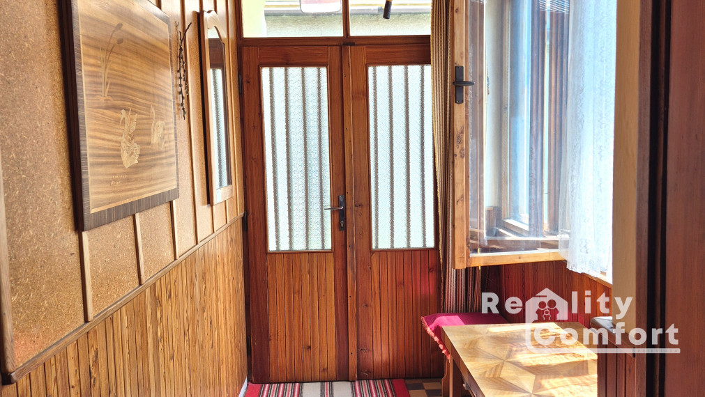 Na predaj priestranný 4-izbový rodinný dom v obci Svinná