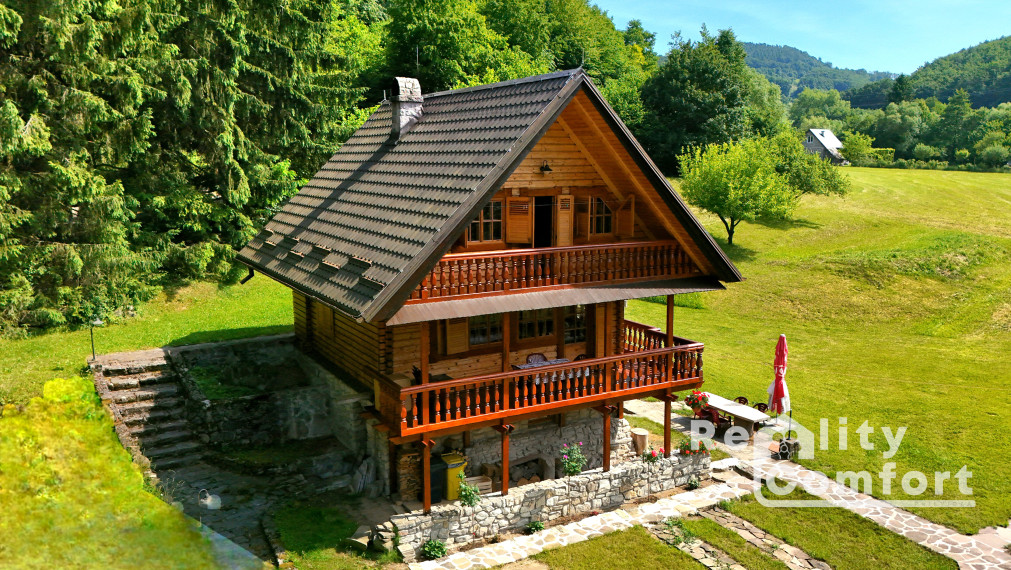 Chata s vlastným jazerom v srdci prírody