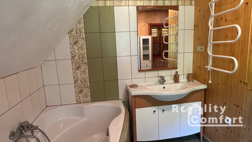 Chata s vlastným jazerom v srdci prírody