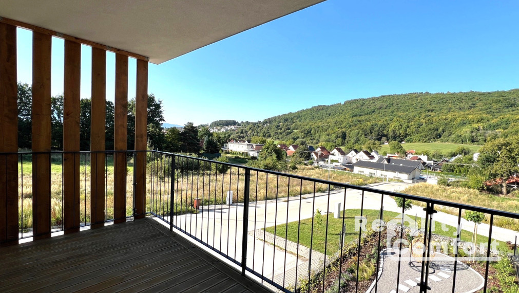 REZIDENCIA BOJNICE - priestranný 2-i. byt s balkónom