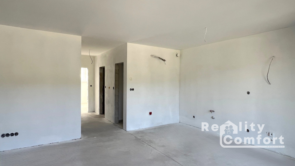 REZIDENCIA BOJNICE - priestranný 2-i. byt s balkónom