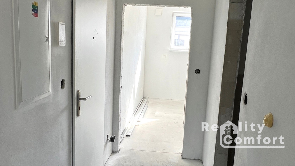 REZIDENCIA BOJNICE - priestranný 2-i. byt s balkónom