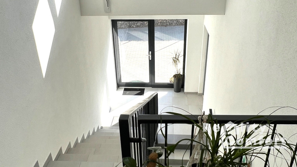 REZIDENCIA BOJNICE - priestranný 2-i. byt s balkónom