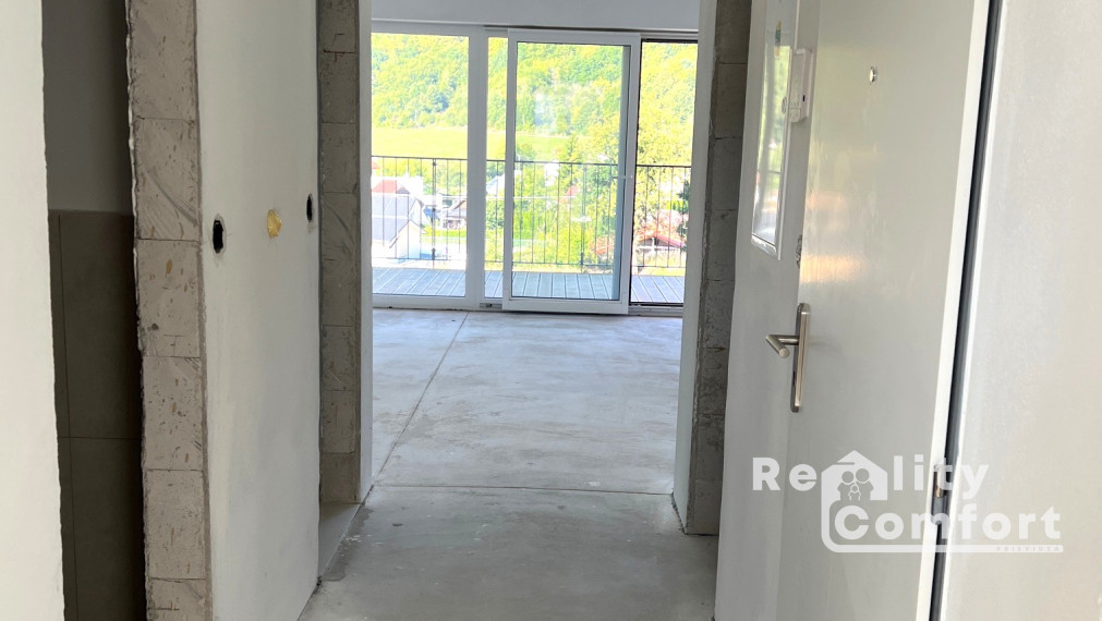 REZIDENCIA BOJNICE - priestranný 2-i. byt s balkónom