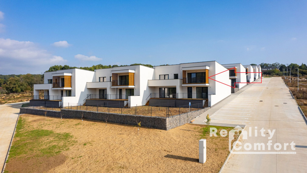 REZIDENCIA BOJNICE - priestranný 2-i. byt s balkónom