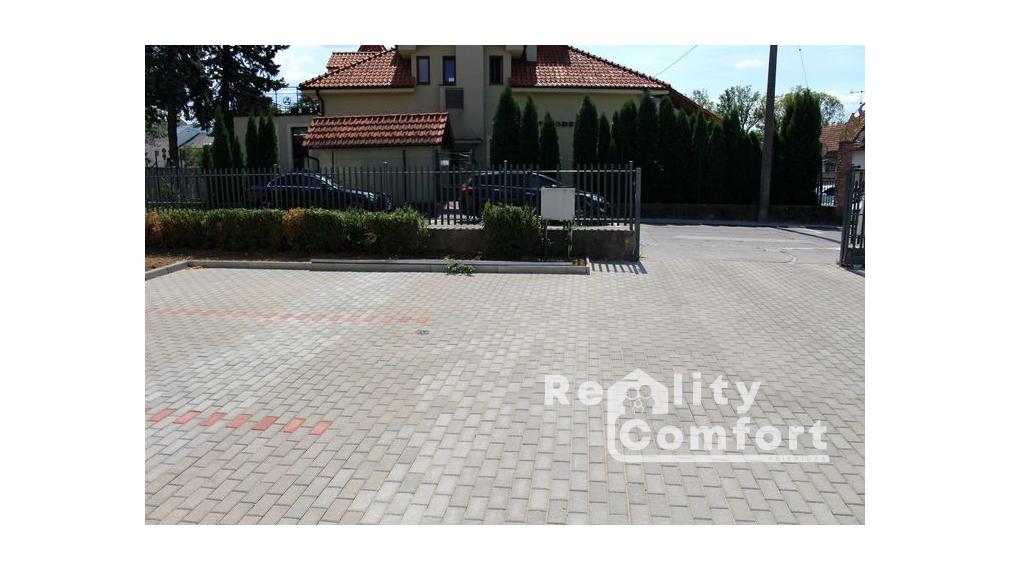 Prenájom dvojpriestoru s príslušenstvom v centre mesta