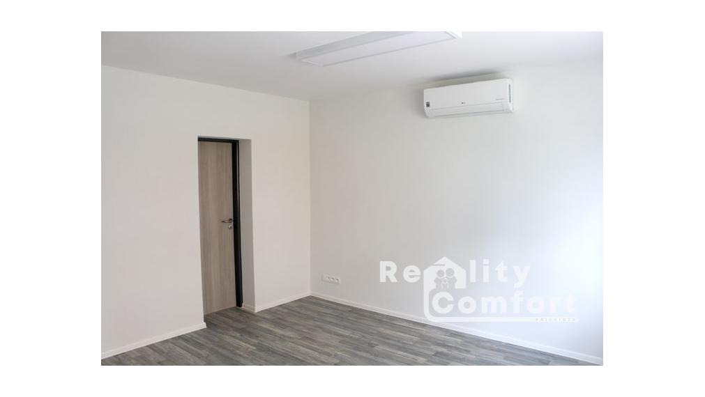 Prenájom dvojpriestoru s príslušenstvom v centre mesta