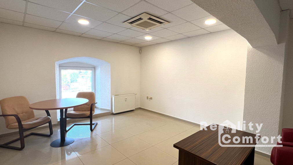 Kancelárie v širšom centre Prievidze