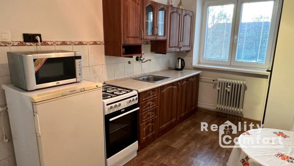 Slnečný 2-izbový byt s balkónom na Starom sídlisku