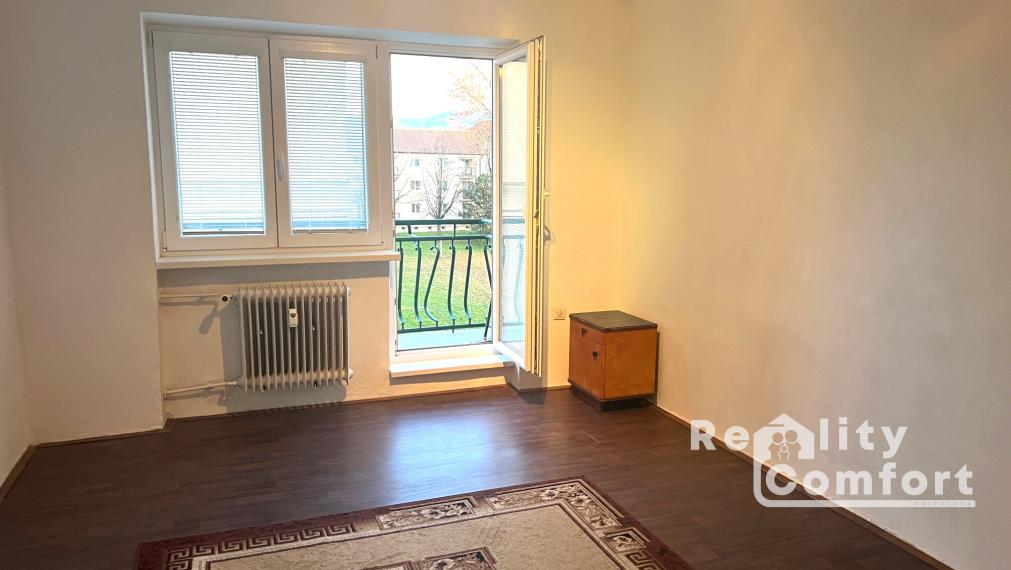 Slnečný 2-izbový byt s balkónom na Starom sídlisku