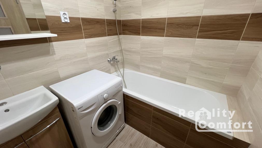 Slnečný 2-izbový byt s balkónom na Starom sídlisku