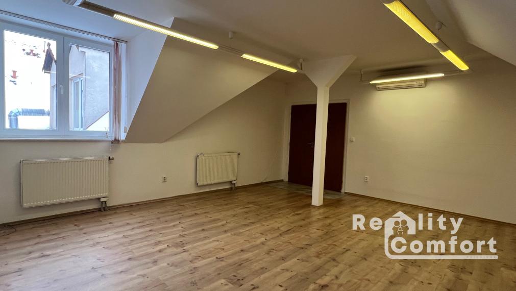 Kancelária v centre mesta Prievidza