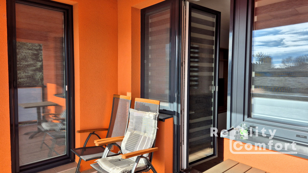 Moderný 2-izbový byt s loggiou a parkovacím miestom