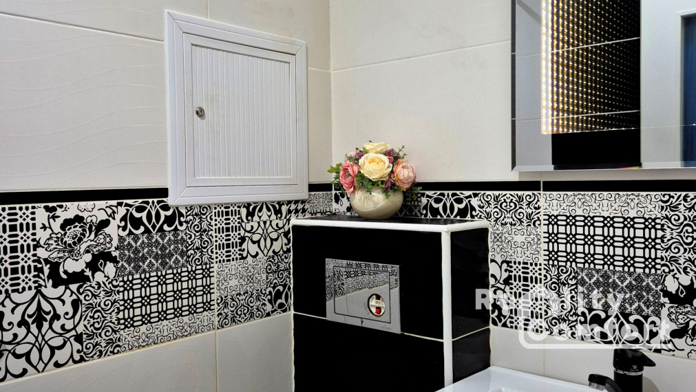 Kompletne zariadená garsónka s balkónom