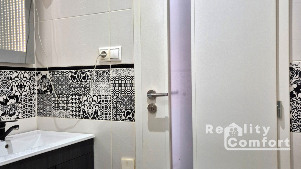 Kompletne zariadená garsónka s balkónom