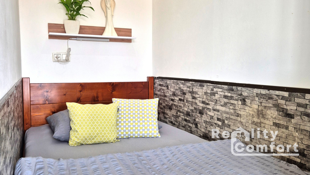 Kompletne zariadená garsónka s balkónom