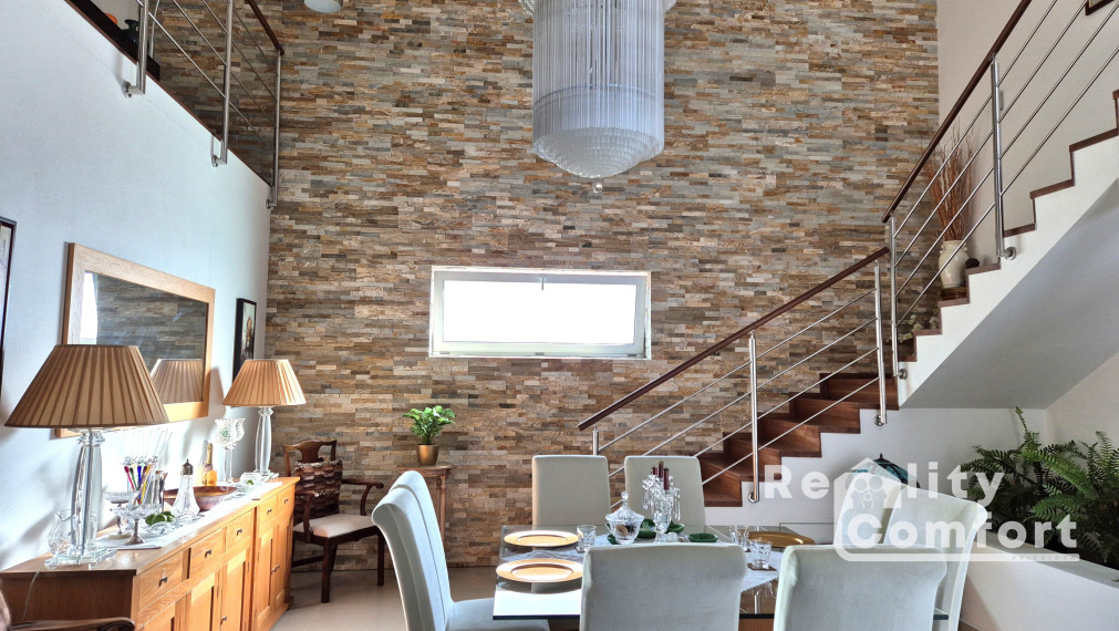 Nadštandardný rodinný dom s krásnou záhradou