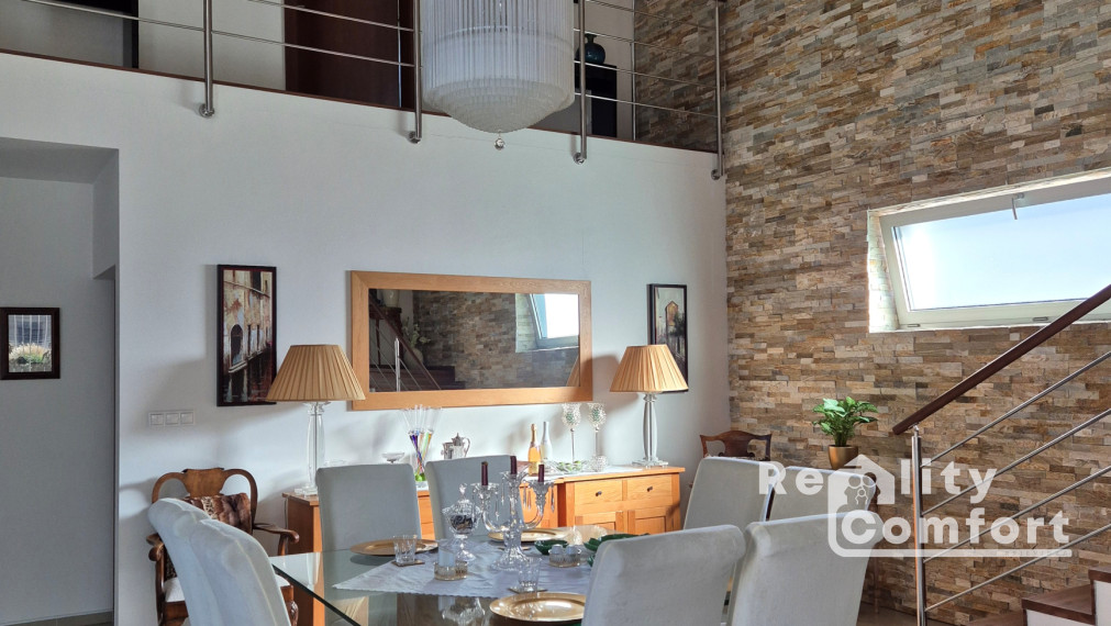 Nadštandardný rodinný dom s krásnou záhradou