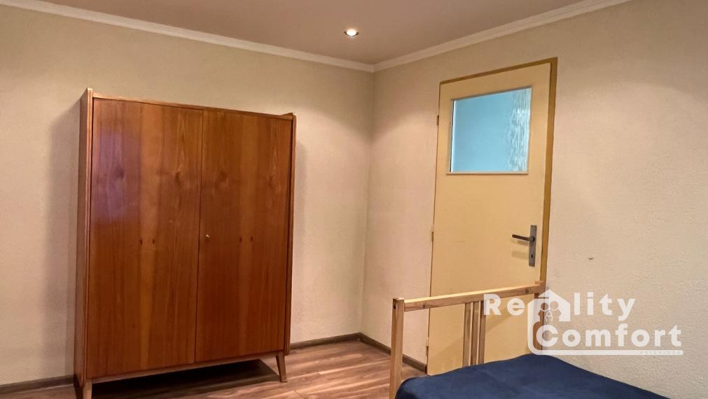 1-izb. byt v rodinnom dome