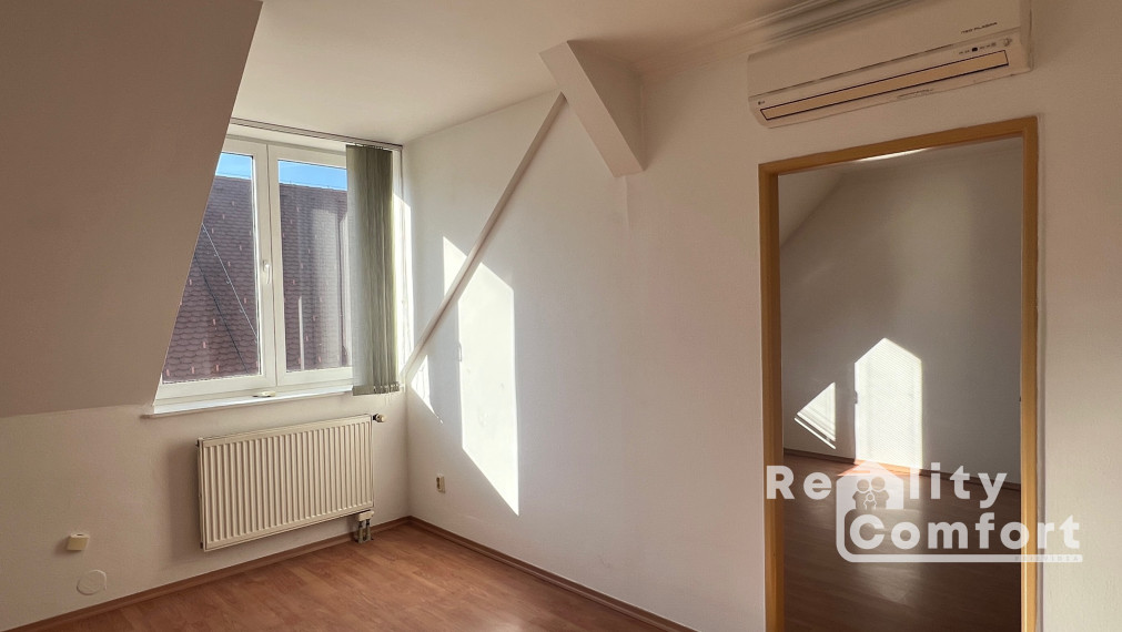 Dvojkancelária v centre Prievidze