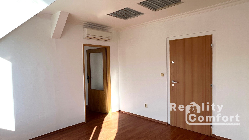 Dvojkancelária v centre Prievidze