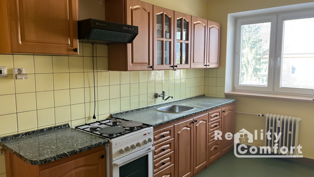 Priestranný 2-izbový byt s balkónom