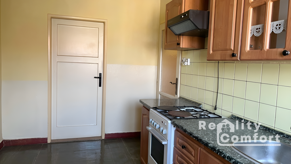 Priestranný 2-izbový byt s balkónom