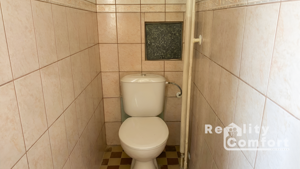 Priestranný 2-izbový byt s balkónom