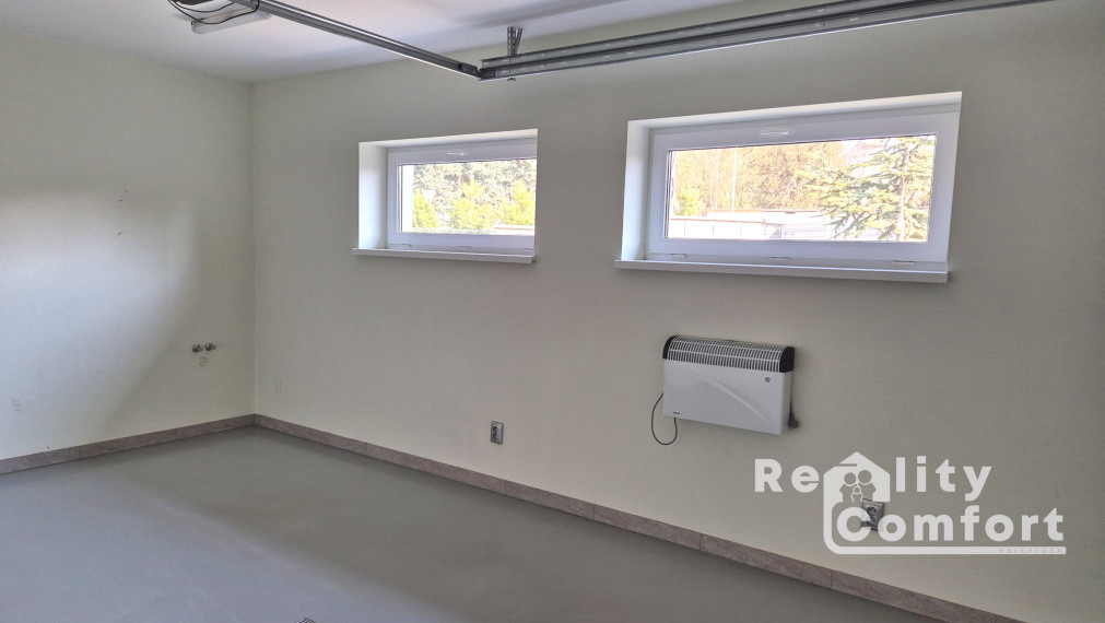 Moderný, elegantný bungalov s krásnou záhradou