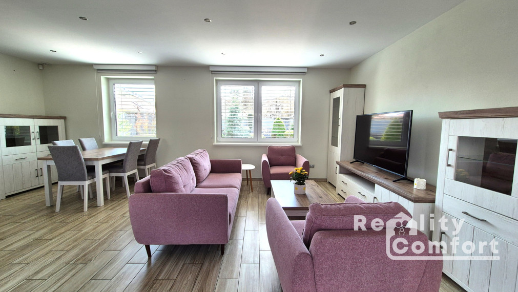 Moderný, elegantný bungalov s krásnou záhradou