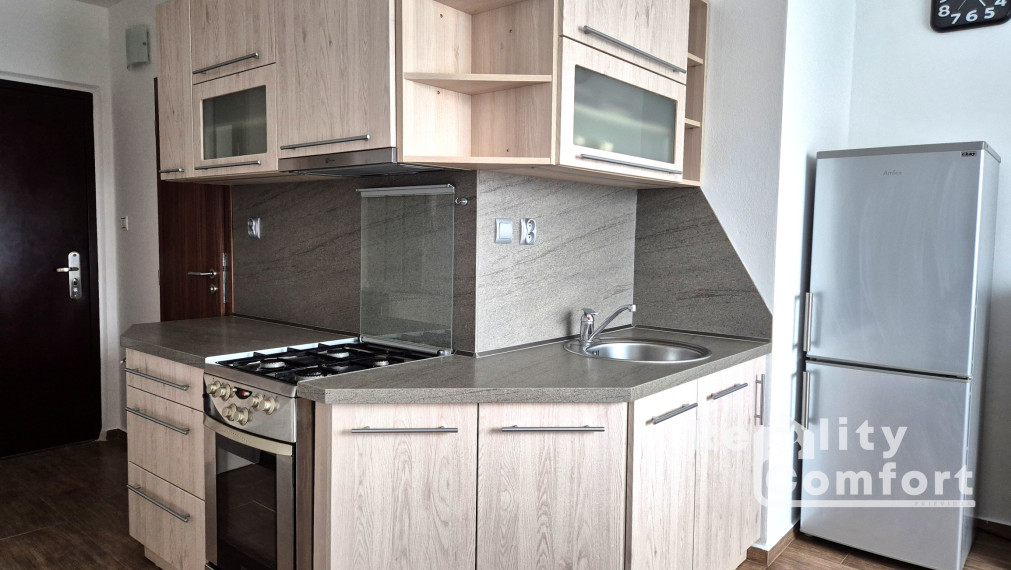 Kompletne zariadený 1-izbový byt s dvomi loggiami