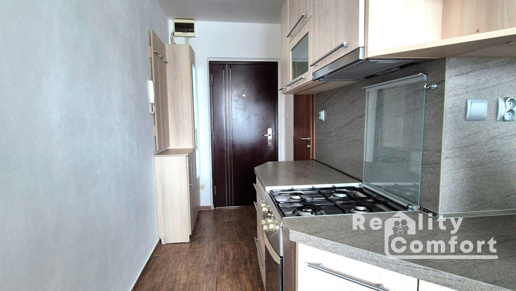 Kompletne zariadený 1-izbový byt s dvomi loggiami