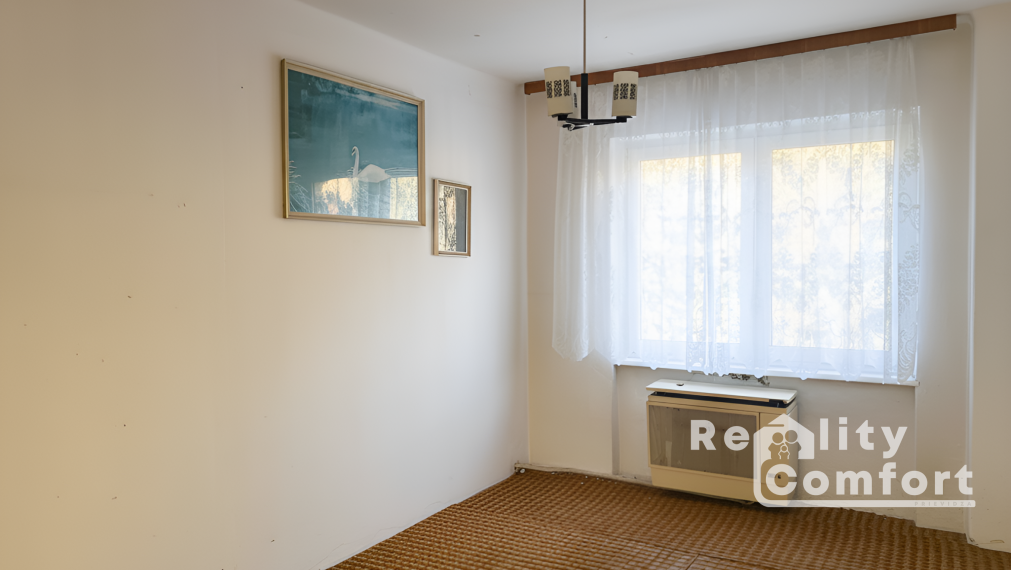 Priestranný dom s garážou a veľkou záhradou