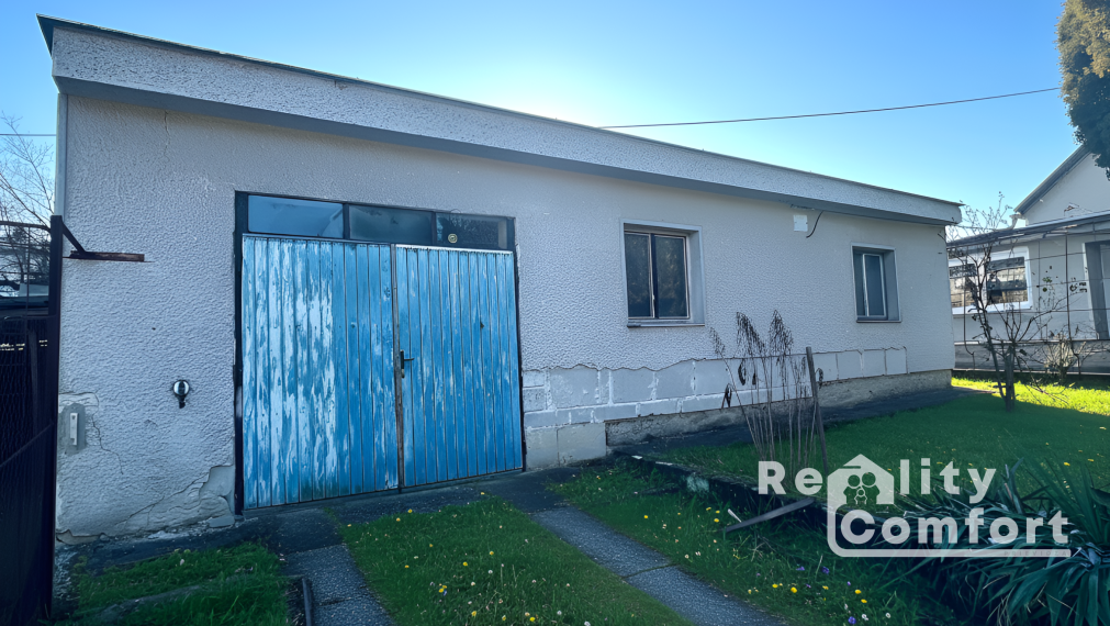 Priestranný dom s garážou a veľkou záhradou