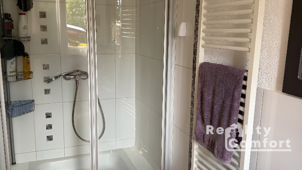 ŠTÝLOVÝ DOM S KRÁSNOU ZÁHRADOU