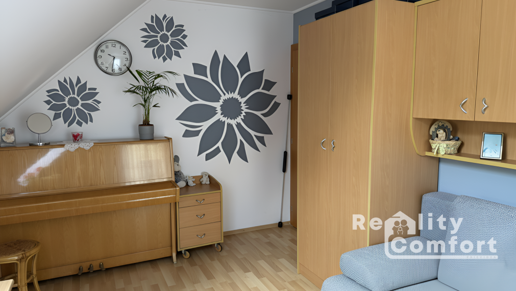 ŠTÝLOVÝ DOM S KRÁSNOU ZÁHRADOU