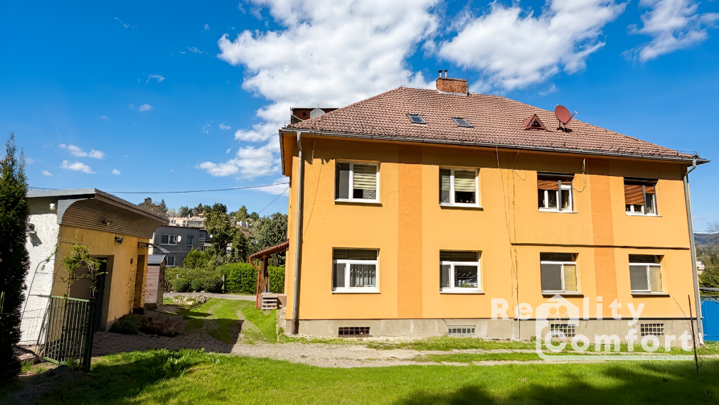 BYT SO VŠETKÝMI VÝHODAMI RODINNÉHO DOMU