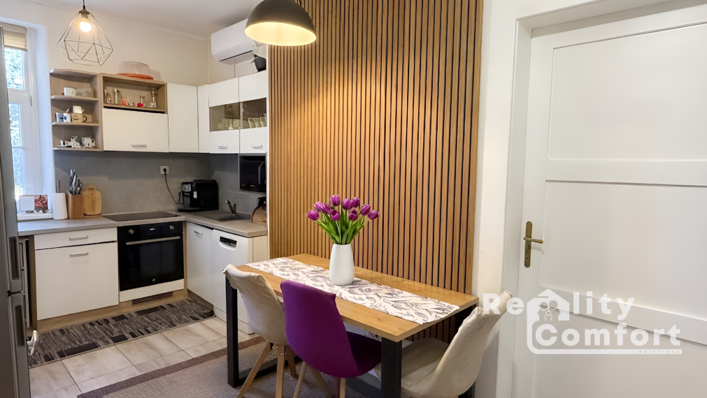 BYT SO VŠETKÝMI VÝHODAMI RODINNÉHO DOMU