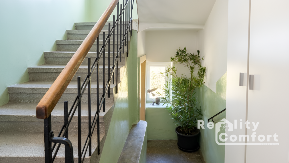 BYT SO VŠETKÝMI VÝHODAMI RODINNÉHO DOMU