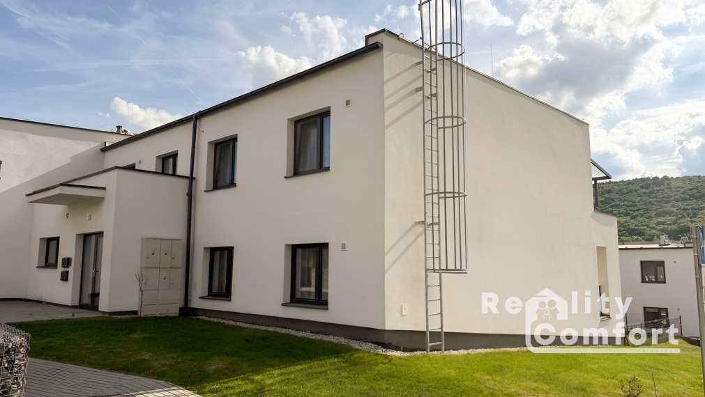 Moderný 2-izb. byt s úchvatným výhľadom a 2 parkovacími miestami