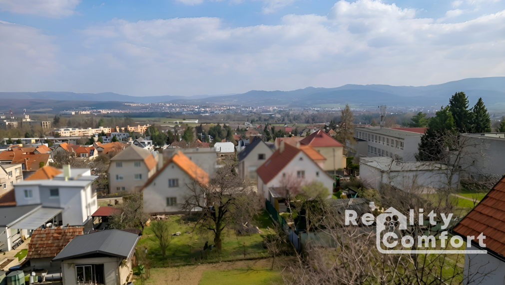 RODINNÝ DOM S OBROVSKÝM POTENCIÁLOM