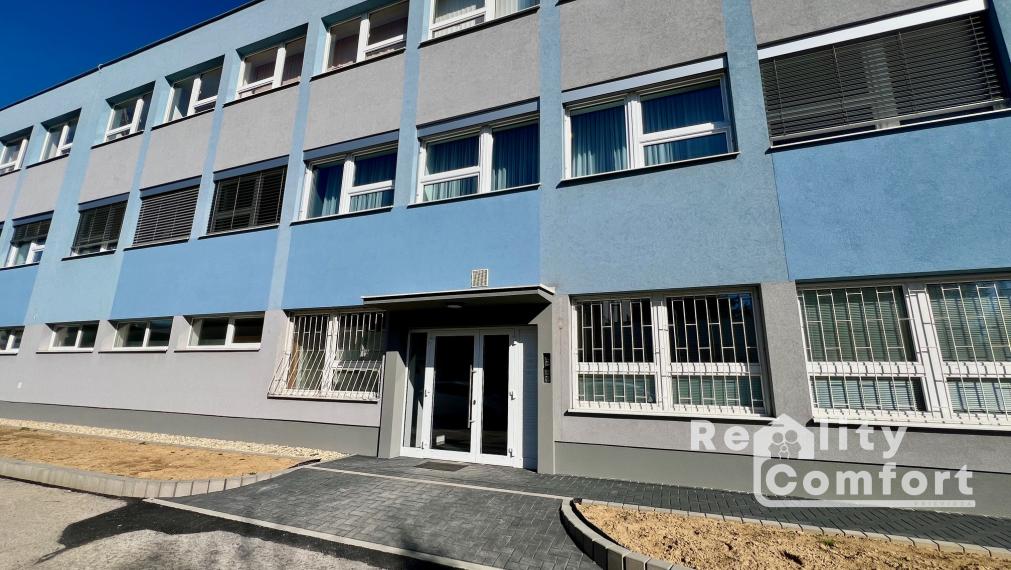 Výhodný prenájom kancelárie neďaleko centra Prievidze