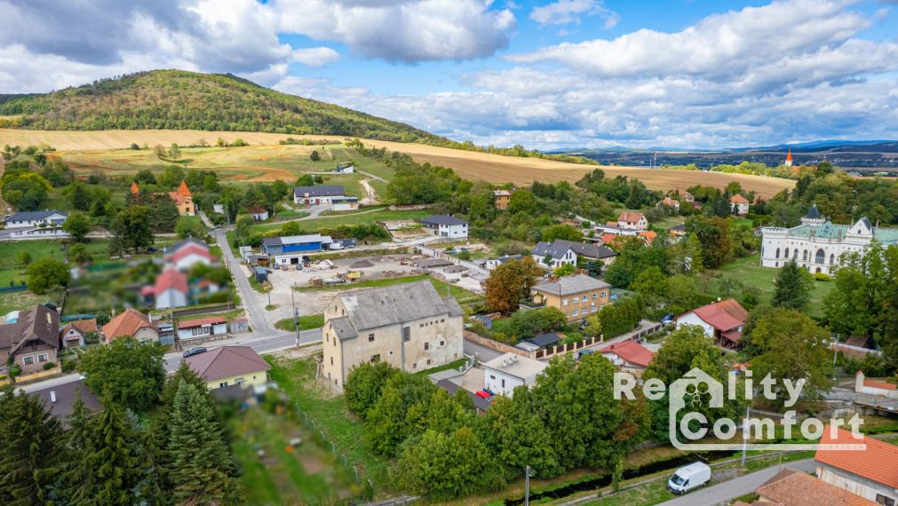 Unikátna historická nehnuteľnosť zo 14. storočia