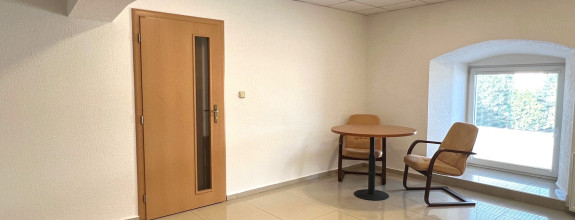 Kancelárie v širšom centre Prievidze