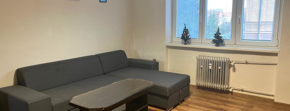 Slnečný 2-izbový byt s balkónom na Starom sídlisku